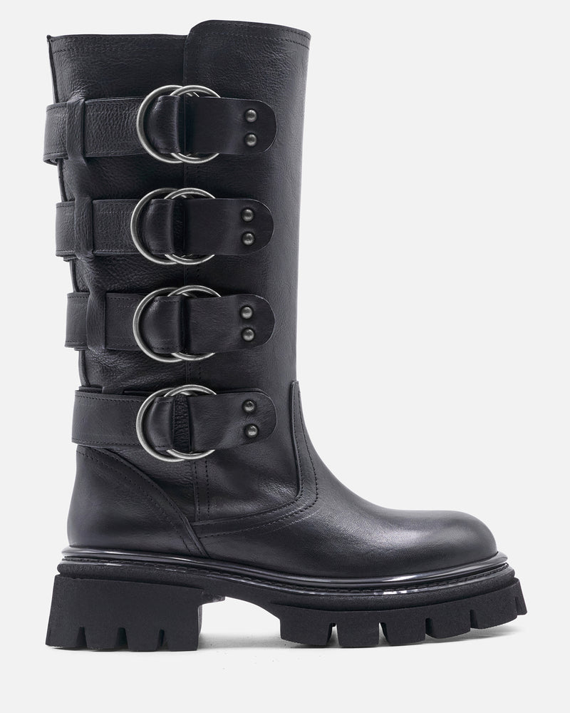 LOOPED BOOTS