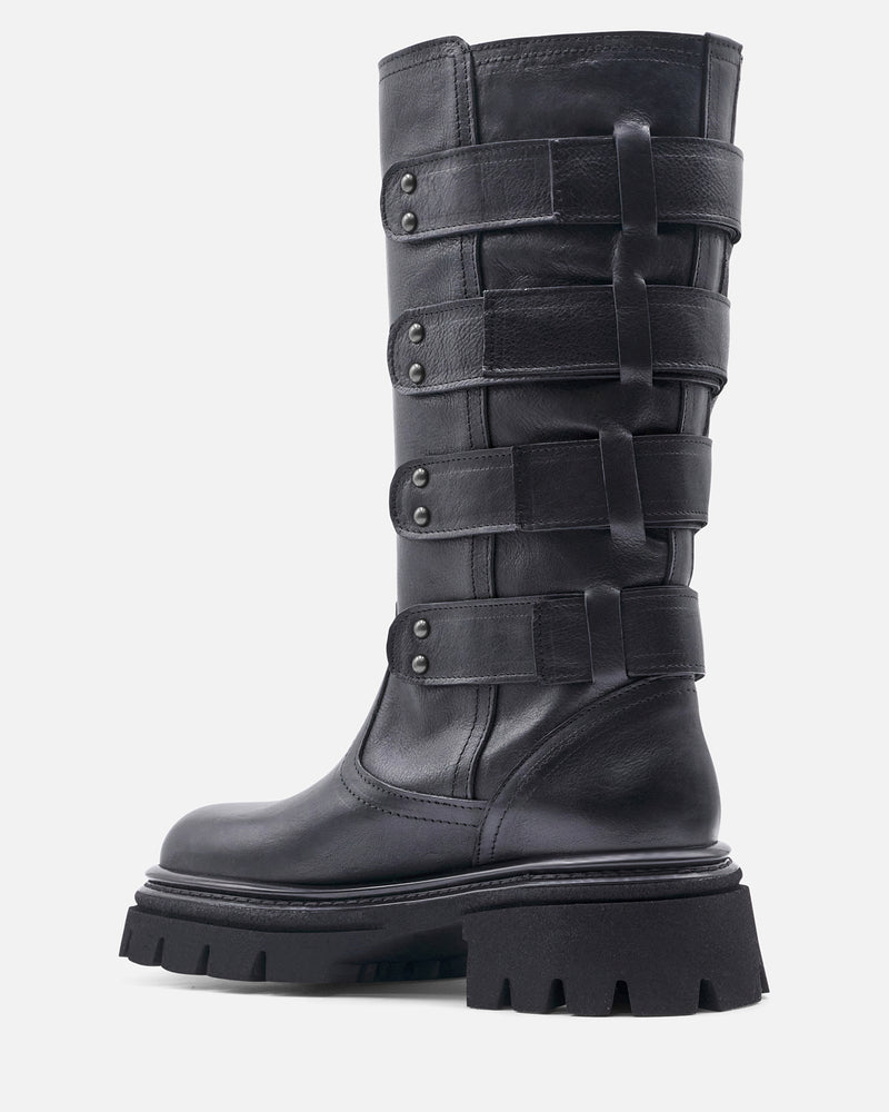 LOOPED BOOTS