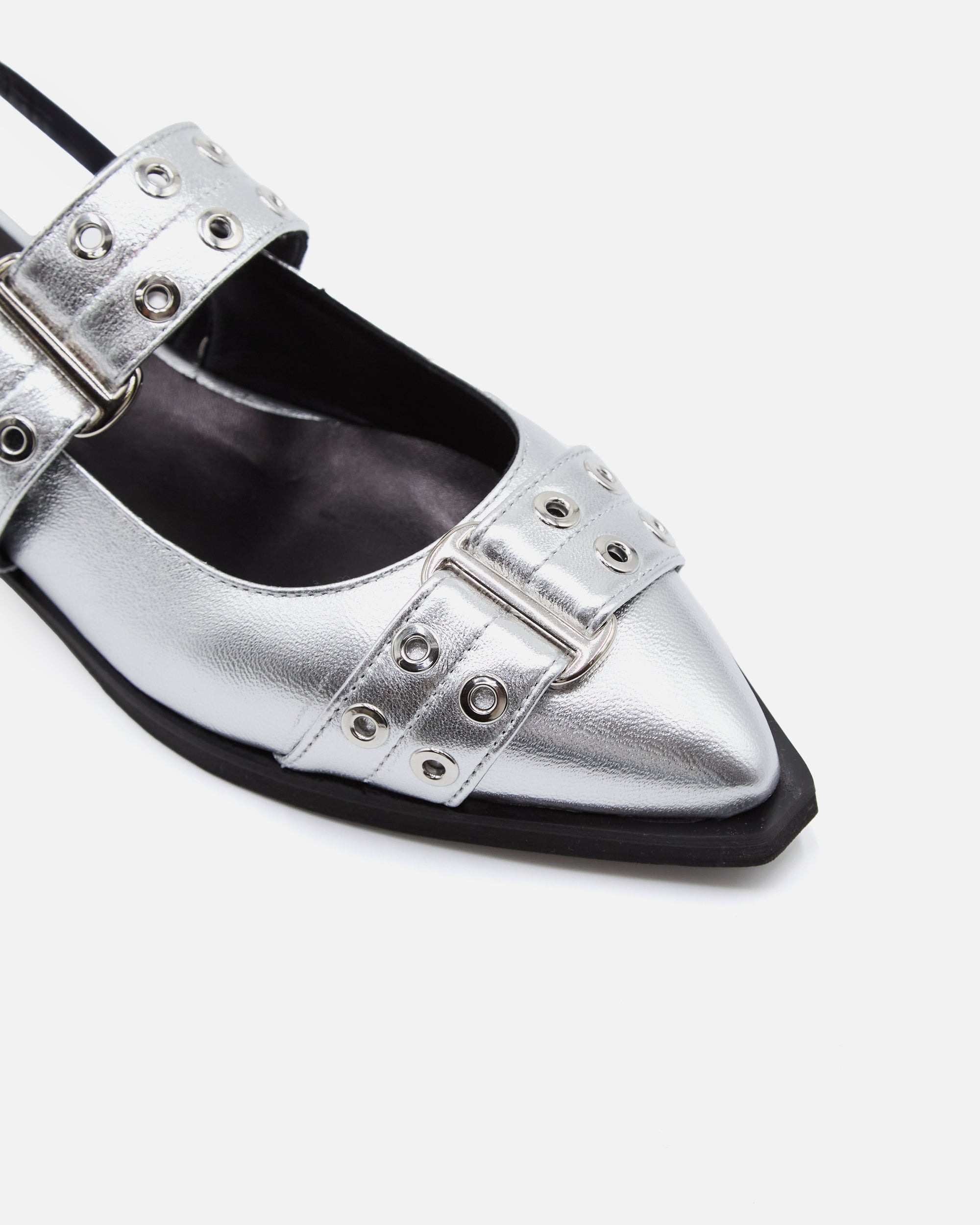 ESTELLE FLAT