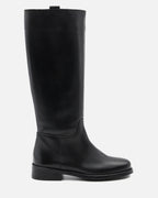 CHARLOTTE CAVALLERIZZA ★ PELLE