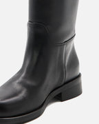 CHARLOTTE CAVALLERIZZA ★ PELLE