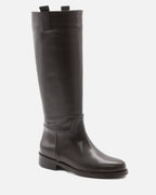 CHARLOTTE CAVALLERIZZA ★ PELLE